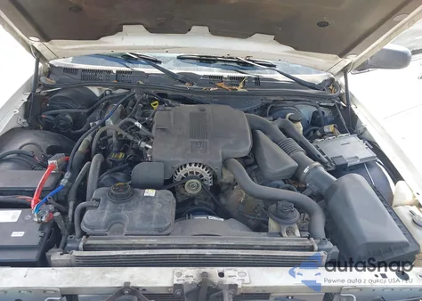 2008 Ford Crown Victoria Lx z USA, uszkodzony, nr VIN 2FAFP74V88X175233